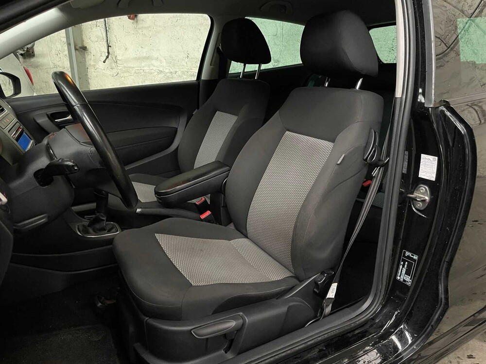 Volkswagen Polo 1.2 TDI BlueMotion Comfortline 75PS 2011 -Fertigmodell NL-, 29-PSZ-7