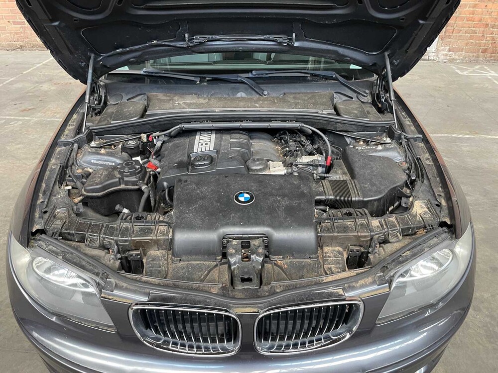 BMW 1er 118i Business Line 143PS 2008 - Fertigmodell GB-, 23-GNX-6