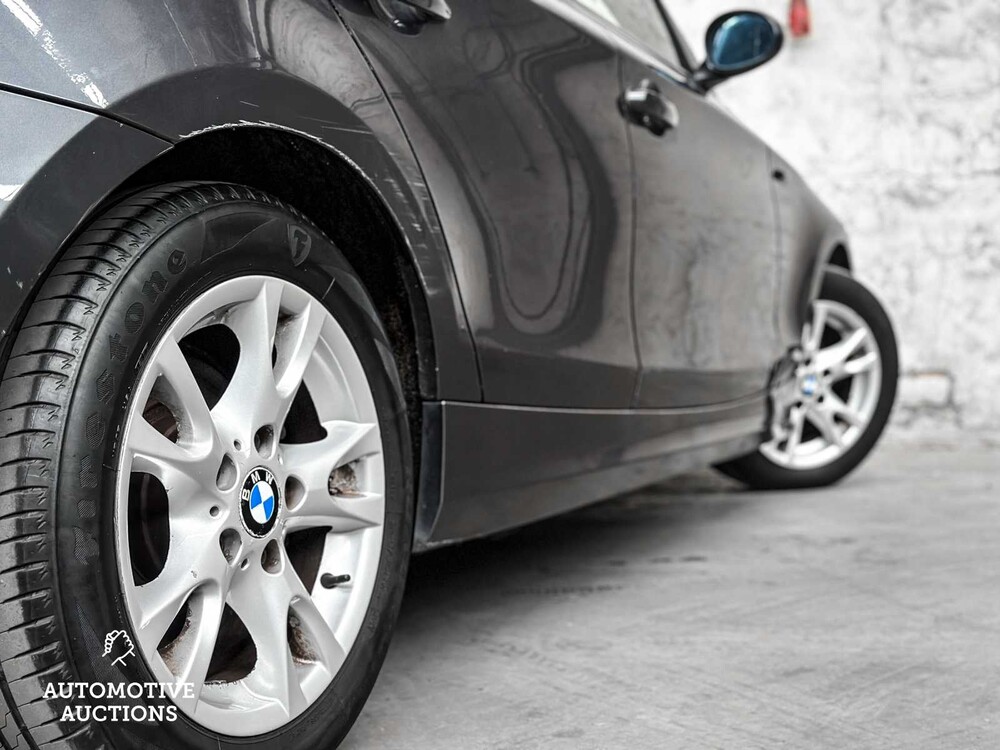 BMW 1er 118i Business Line 143PS 2008 - Fertigmodell GB-, 23-GNX-6