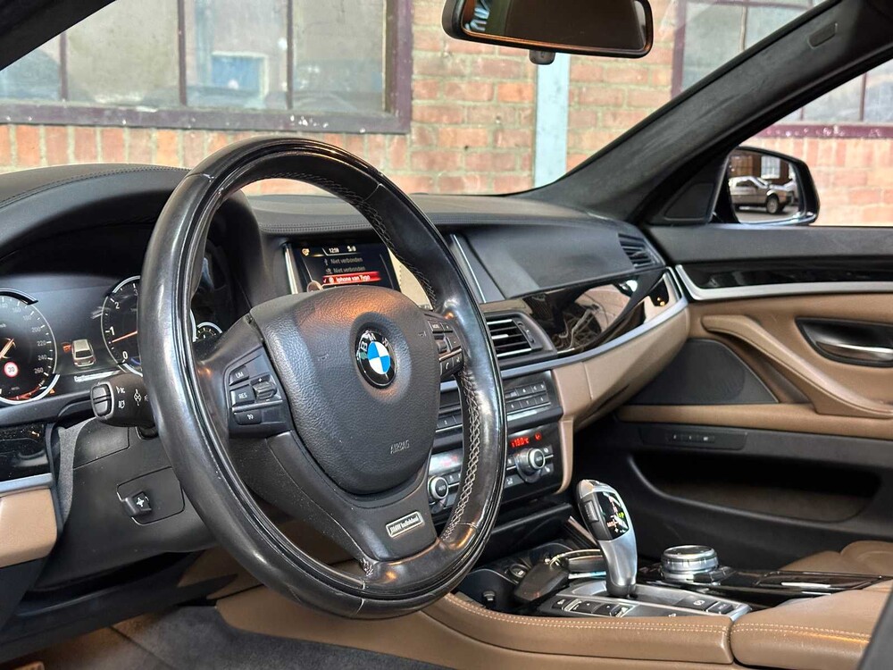 BMW 535xd Touring M-Sport Edition High Executive 313PS 2016, PN-818-P