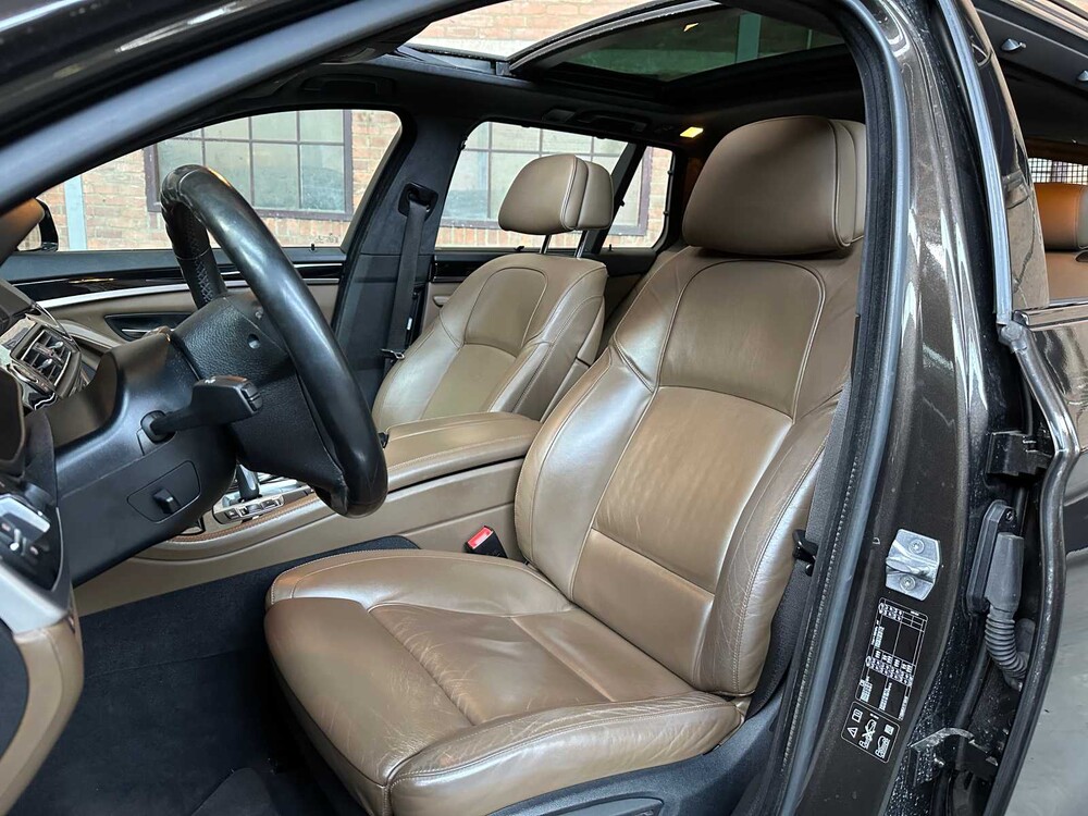 BMW 535xd Touring M-Sport Edition High Executive 313PS 2016, PN-818-P