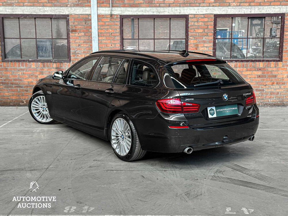BMW 535xd Touring M-Sport Edition High Executive 313PS 2016, PN-818-P