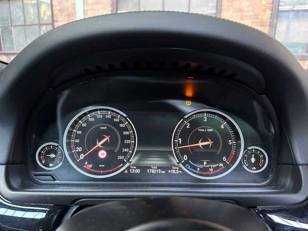 BMW 535xd Touring M-Sport Edition High Executive 313PS 2016, PN-818-P