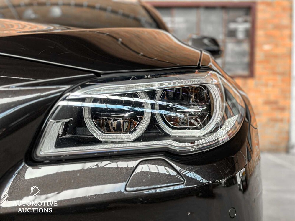 BMW 535xd Touring M-Sport Edition High Executive 313PS 2016, PN-818-P
