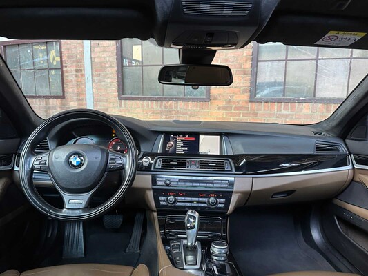 BMW 535xd Touring M-Sport Edition High Executive 313PS 2016, PN-818-P