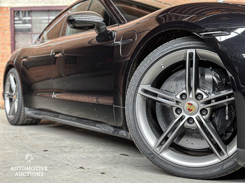 Porsche Taycan Turbo S 94kWh 761hp 2021 Sport-Chrono (Carbon)