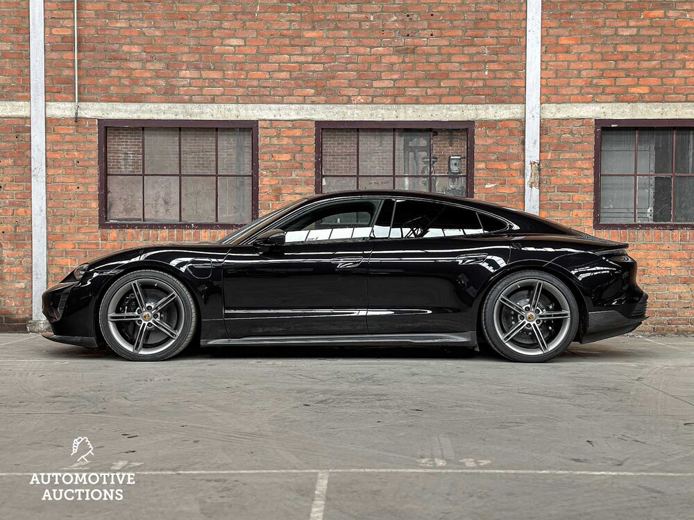 Porsche Taycan Turbo S 94kWh 761hp 2021 Sport-Chrono (Carbon)