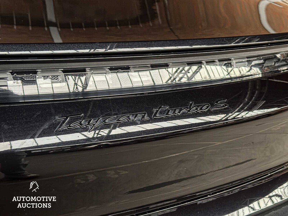 Porsche Taycan Turbo S 94kWh 761hp 2021 Sport-Chrono (Carbon)