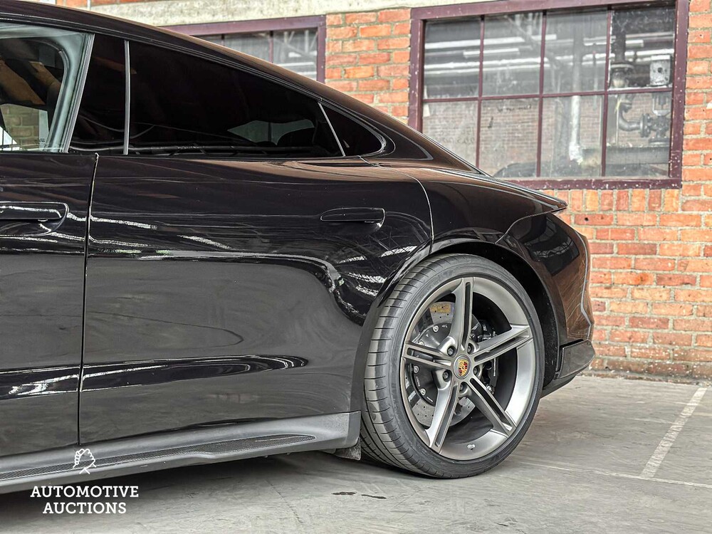 Porsche Taycan Turbo S 94kWh 761hp 2021 Sport-Chrono (Carbon)