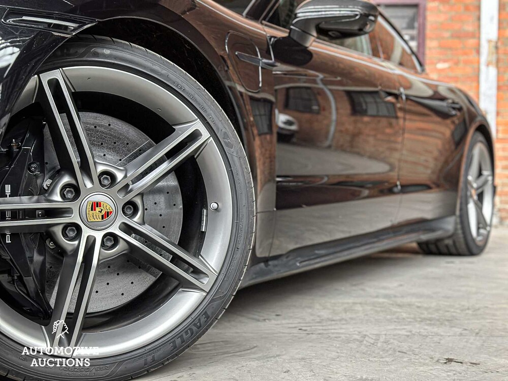 Porsche Taycan Turbo S 94kWh 761hp 2021 Sport-Chrono (Carbon)