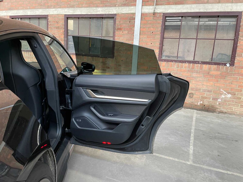 Porsche Taycan Turbo S 94kWh 761hp 2021 Sport-Chrono (Carbon)