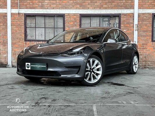 Electric vehicles in Boxmeer (Porsche, Audi, Tesla)