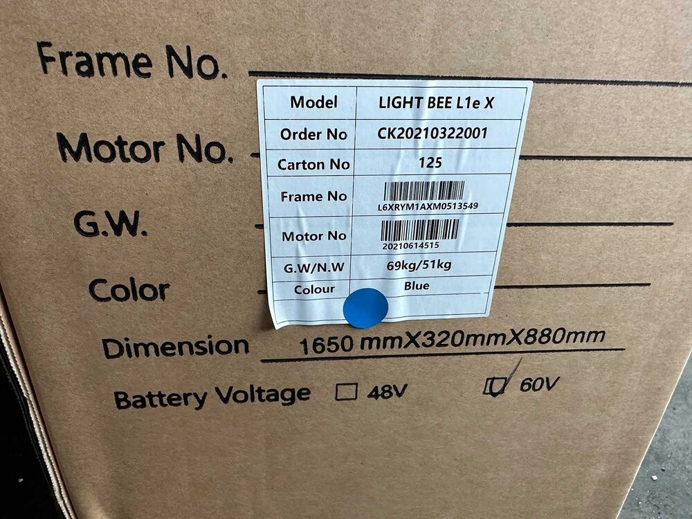 Sur-Ron Light Bee A067 L1EX Elektro-Enduro-Dirtbike (neu aus der Box)