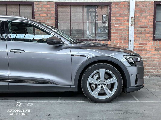 Audi e-tron 55 Quattro Advanced Pro Line Plus 95 kWh 360hp 2019, J-437-KN