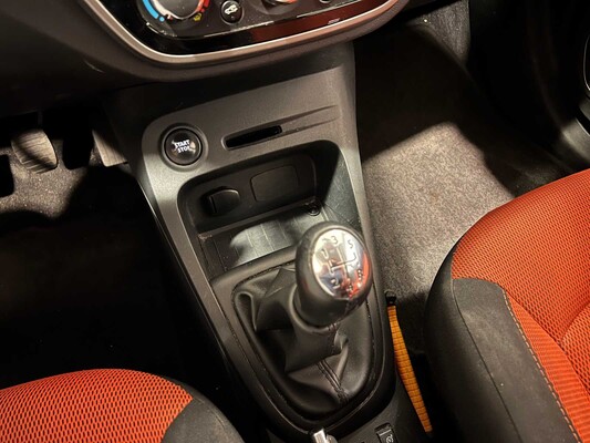 Renault Captur 0.9 TCe Expression 90hp 2014, GG-429-L