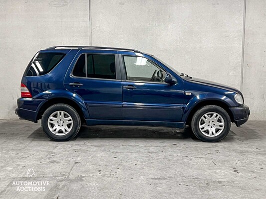 Mercedes-Benz ML430 4.3 V8 272hp 2000 M-Class, 32-GH-FG Youngtimer