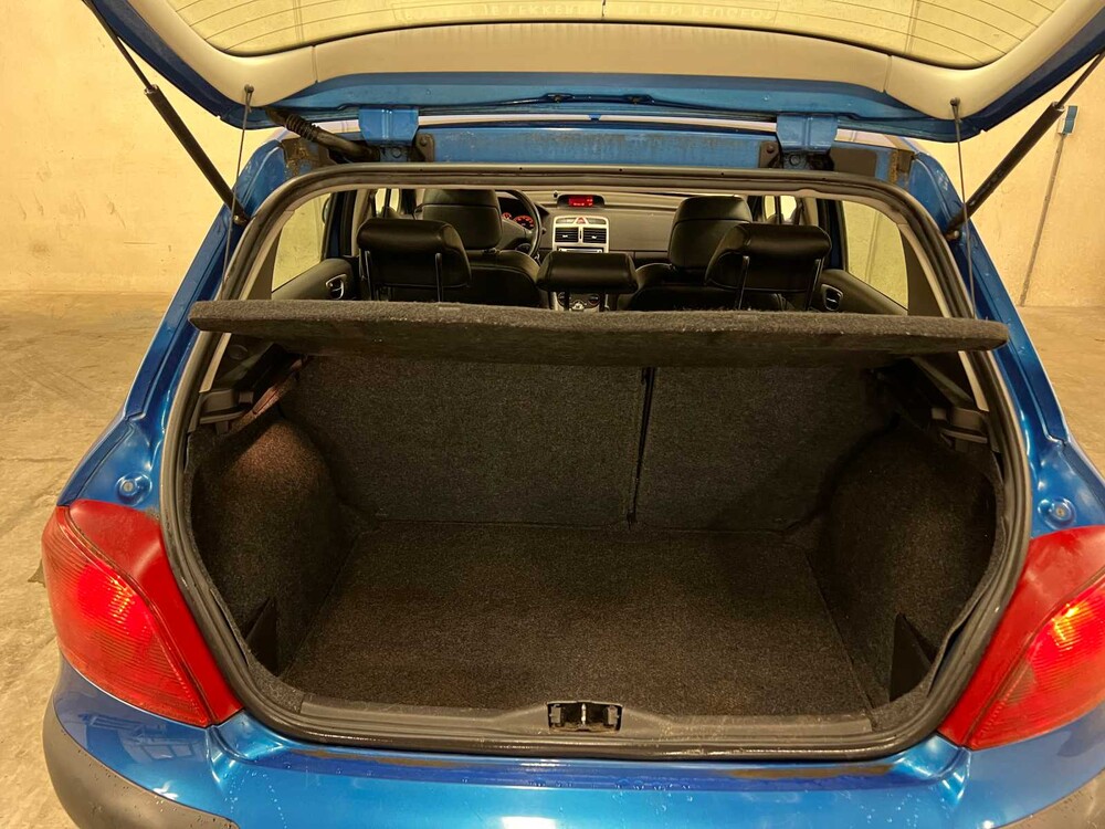 Peugeot 307 2.0-16V Gentry 136hp 2001 (Original-NL), 28-GV-SR