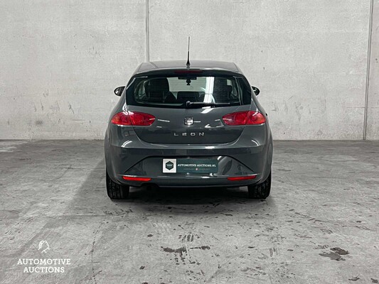 SEAT Leon 1.2 TSI Businessline High 105pk 2011, KP-619-S