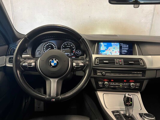 BMW 520i Touring Executive M-Sport -Automatic- 184hp 2015 5-Series, 6-ZFK-39