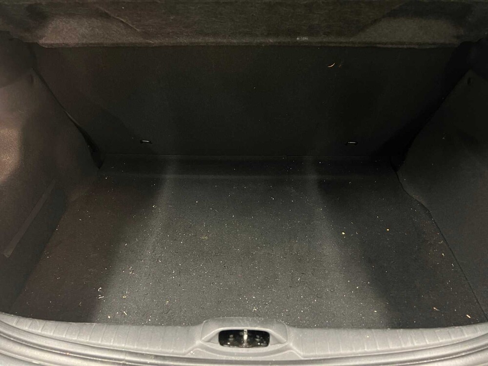 Peugeot 208 1.0 VTi Access 86PS 2014