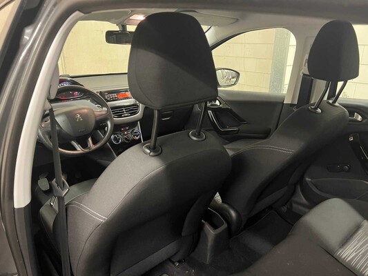 Peugeot 208 1.0 VTi Access 86PS 2014