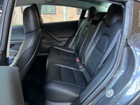 Tesla Model 3 Standard RWD Plus 60 kWh 238PS 2019 (Original-NL + 1. Besitzer), G-372-FS