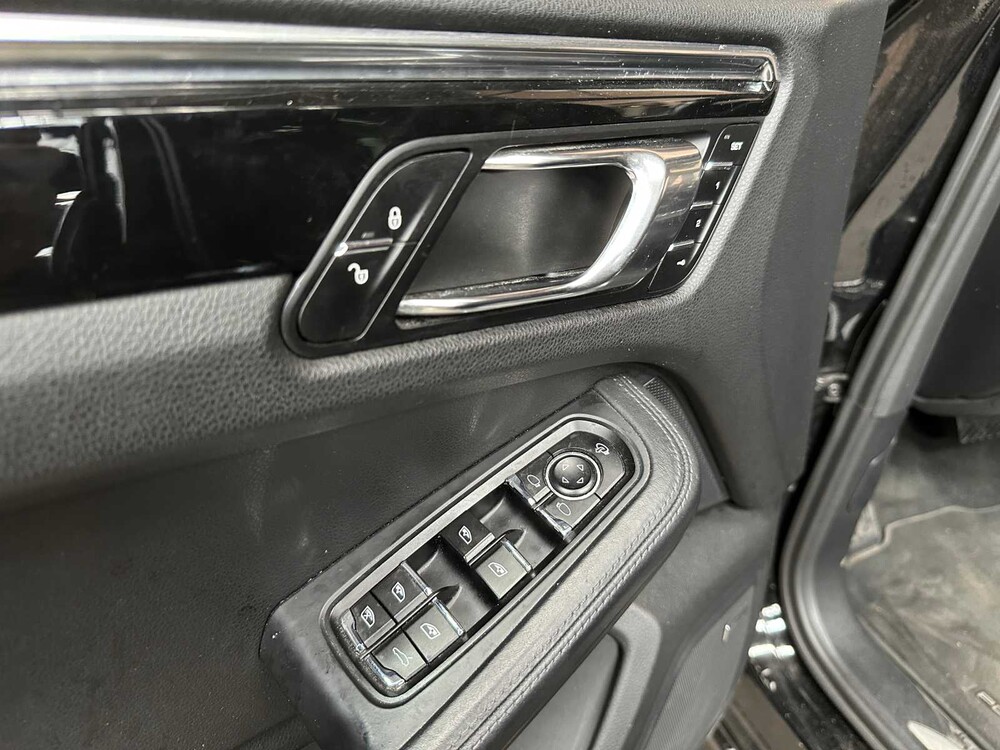 Porsche Macan Turbo 3.6 V6 Sport-Chrono 400PS 2014, XB-123-G