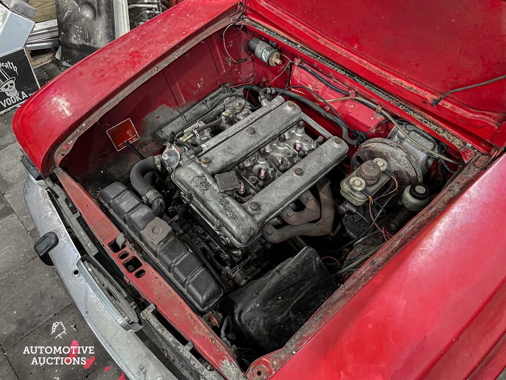 Alfa Romeo Giulia Super 1600 Lusso, 05-JH-79