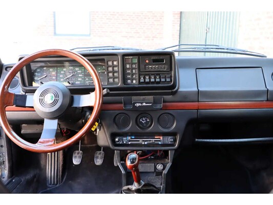 Alfa Romeo Alfetta 2.5 V6 179PS 1983, KB-47-PJ 