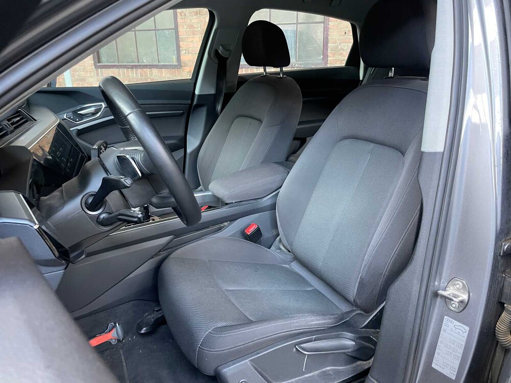 Audi e-tron Sportback 50 quattro edition 313hp 2020 (original-NL + 1st owner), J-618-GL