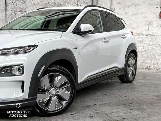 Hyundai Kona EV Premium 64 kWh 204pk 2019 (Origineel-NL + 1e Eigenaar), ZF-719-J