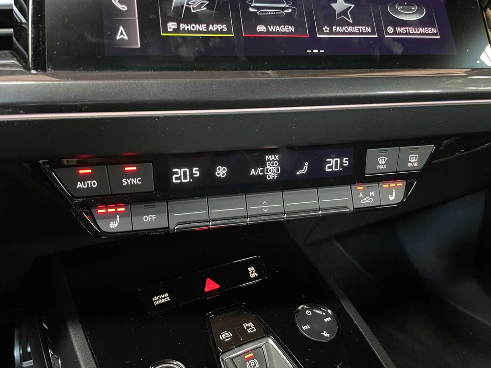 Audi Q4 e-tron 35 S-Line Launch Edition 55 kWh 170hp 2021, T-639-DP