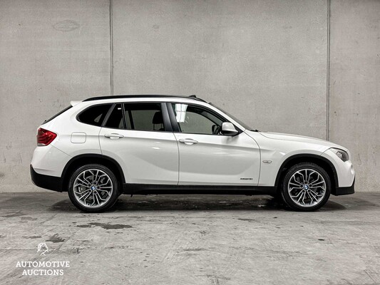 BMW X1 sDrive18i Executive 150pk 2011, 30-XNH-3