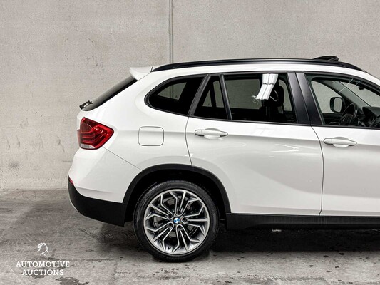 BMW X1 sDrive18i Executive 150pk 2011, 30-XNH-3