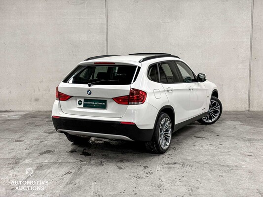 BMW X1 sDrive18i Executive 150pk 2011, 30-XNH-3