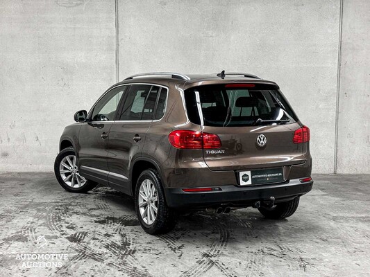 Volkswagen Tiguan 1.4 TSI Sport&Style 160hp 2012, J-330-GB