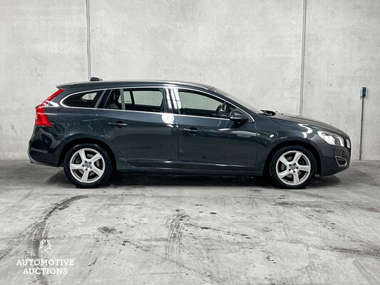 Volvo V60 1.6 T4 Summum 179PS 2011 (Original-NL), 13-RNR-3