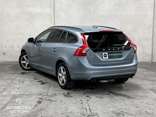 Volvo V60 1.5 T3 Polar+ 152pk 2018, J-168-KD