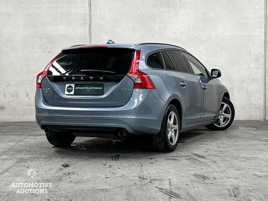 Volvo V60 1.5 T3 Polar+ 152PS 2018, J-168-KD