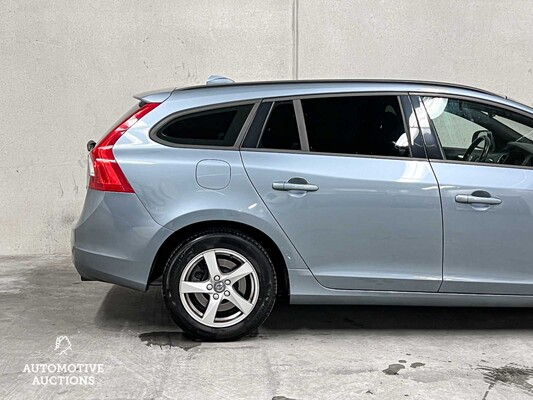 Volvo V60 1.5 T3 Polar+ 152hp 2018, J-168-KD