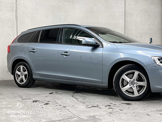 Volvo V60 1.5 T3 Polar+ 152PS 2018, J-168-KD