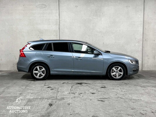 Volvo V60 1.5 T3 Polar+ 152PS 2018, J-168-KD