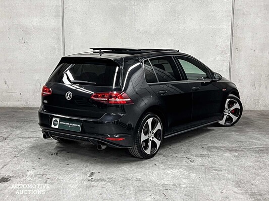 Volkswagen Golf GTI 2.0 TSI DSG6 220hp 2015, ZR-246-F