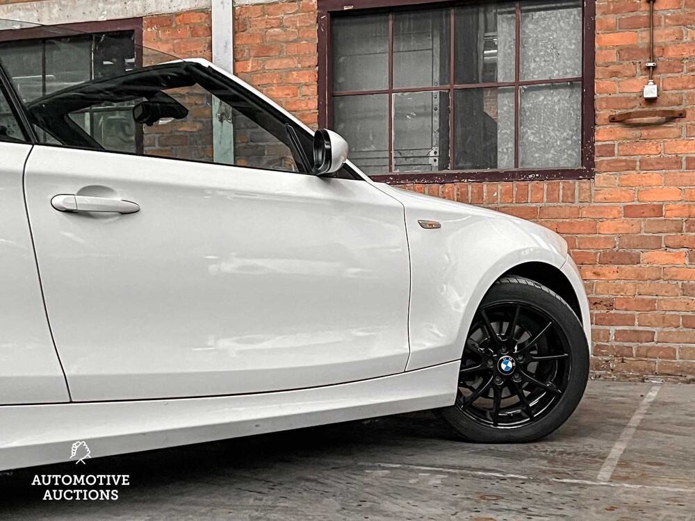 BMW 118i Cabriolet Executive 143PS 2009 1er, 91-NJH-7