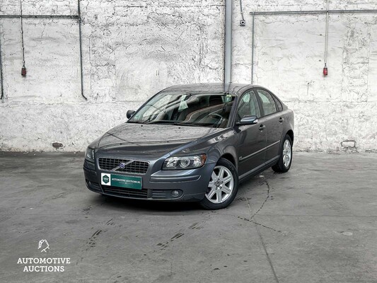 Volvo S40 1.8 125hp 2006 (Original-NL), 28-SN-NS