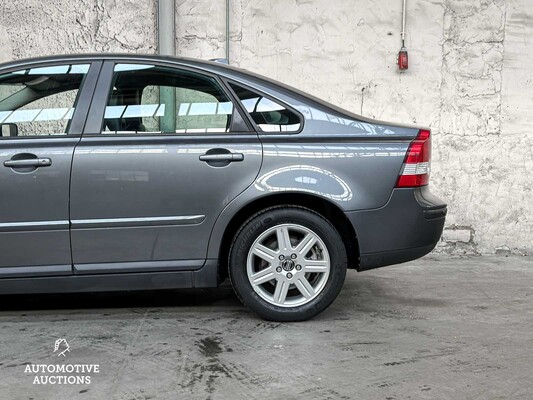 Volvo S40 1.8 125hp 2006 (Original-NL), 28-SN-NS