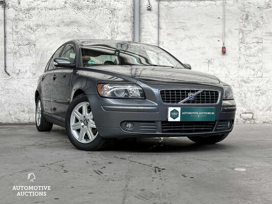 Volvo S40 1.8 125hp 2006 (Original-NL), 28-SN-NS