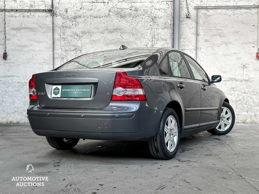 Volvo S40 1.8 125hp 2006 (Original-NL), 28-SN-NS