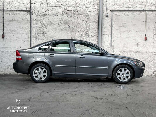 Volvo S40 1.8 125PS 2006 (Original-NL), 28-SN-NS