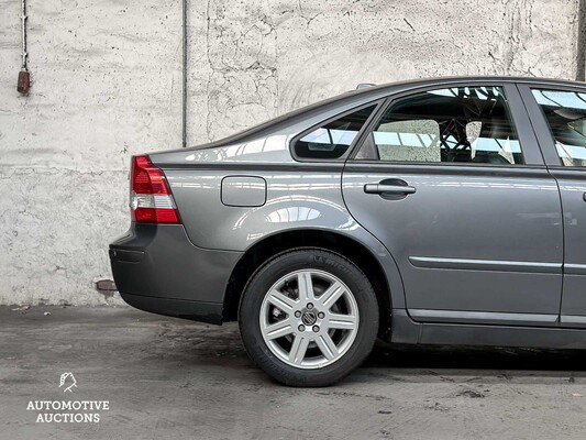 Volvo S40 1.8 125hp 2006 (Original-NL), 28-SN-NS